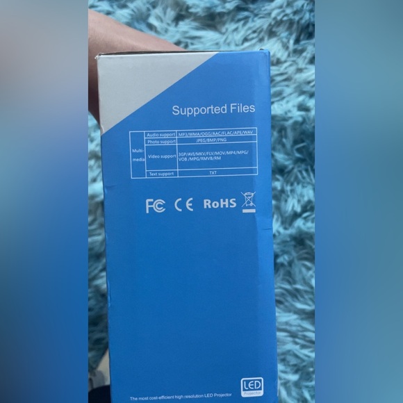 LED Projector - Picture 3 of 5